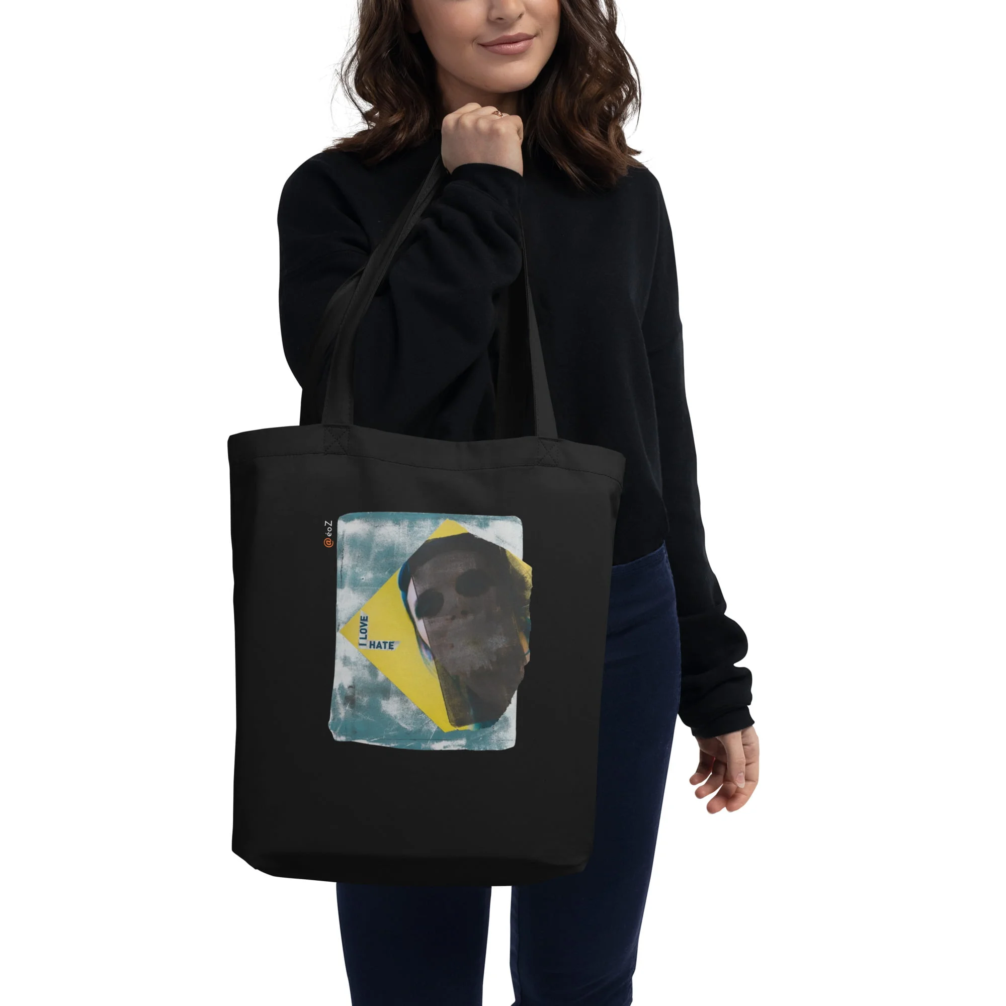 Tote Bag noir en coton Bio EoZ Créations Originales "love hate" porté