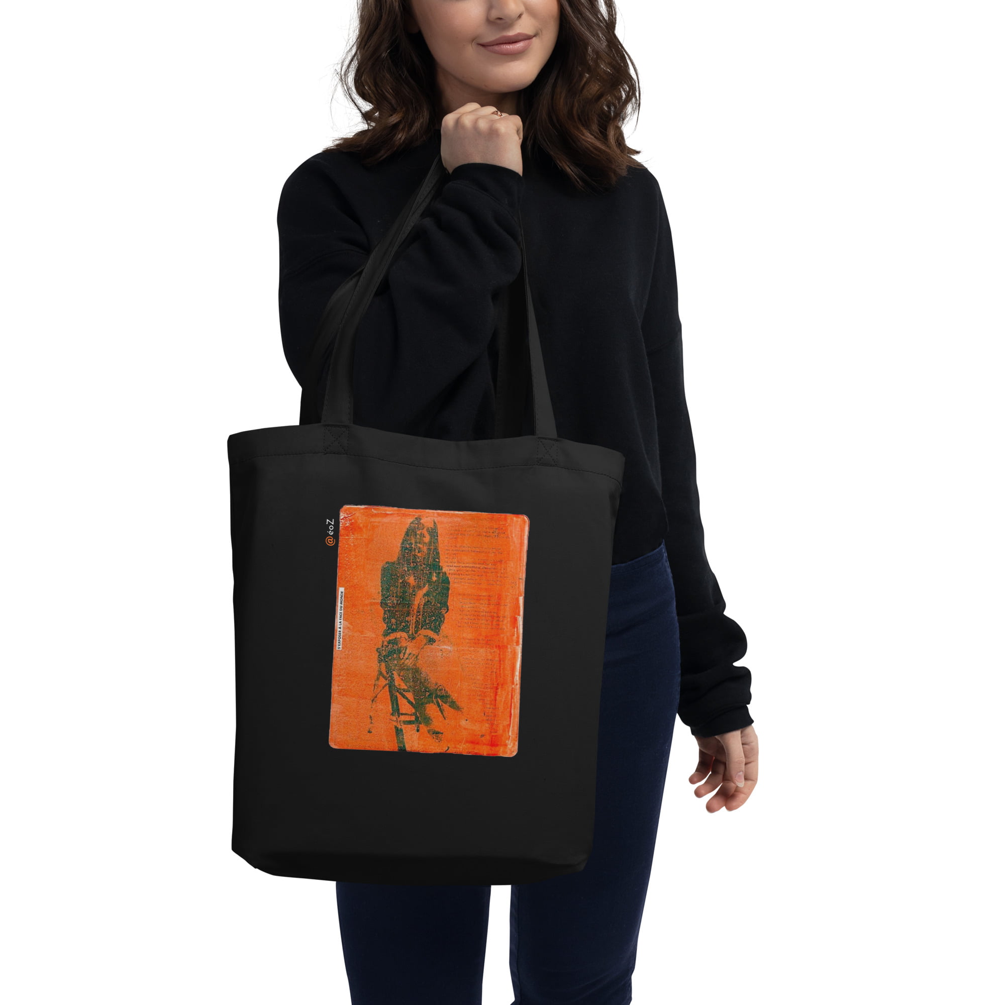 Tote Bag Bio EoZ Créations Originales “S'exposer à la face du Monde” porté