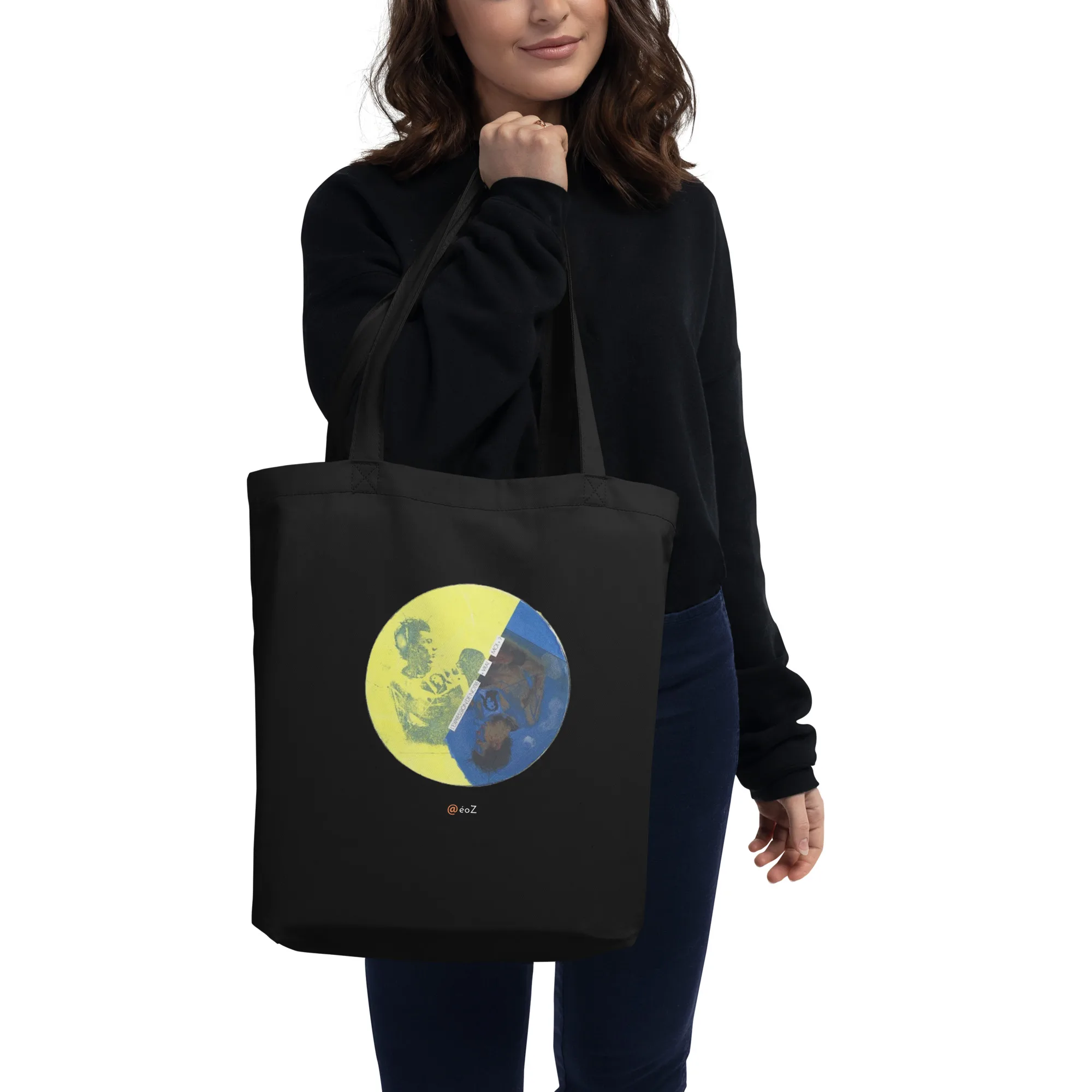 Tote Bag Bio EoZ Créations Originales “L'expression de notre vrai Moi ?” porté